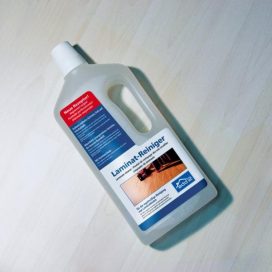 Obrázok produktu (7542010) Čistič Kronoflooring Laminate Cleaner 1 L na laminátové podlahy, koncentrát
