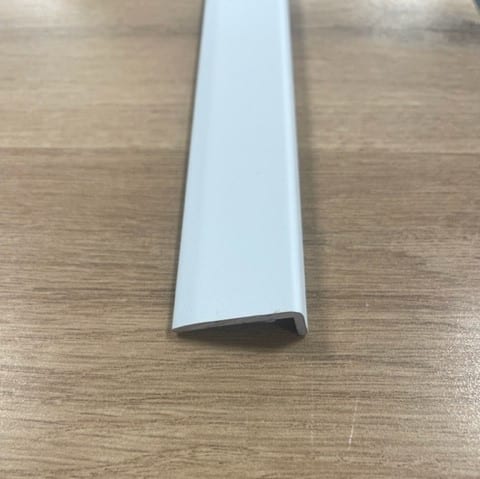 Obrázok produktu Profil AL schodový “L” 25×10 mm, fólia Biela 2,7 m, samolepiaci, BP
