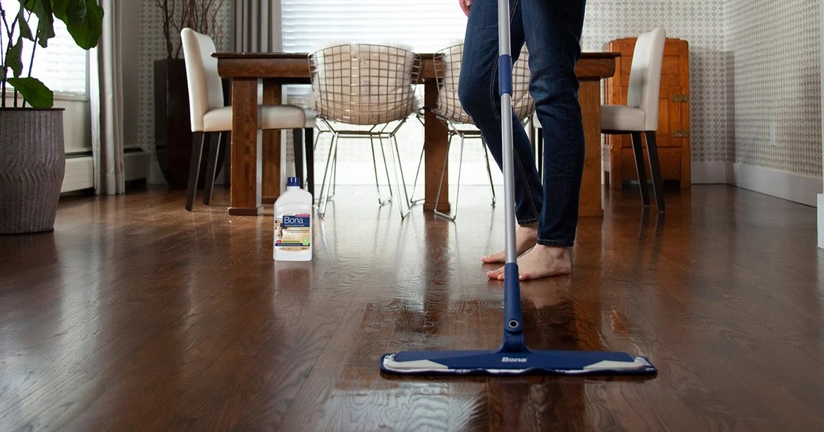 Obrázok článku: Ako aplikovať leštenku na lakované drevené podlahy