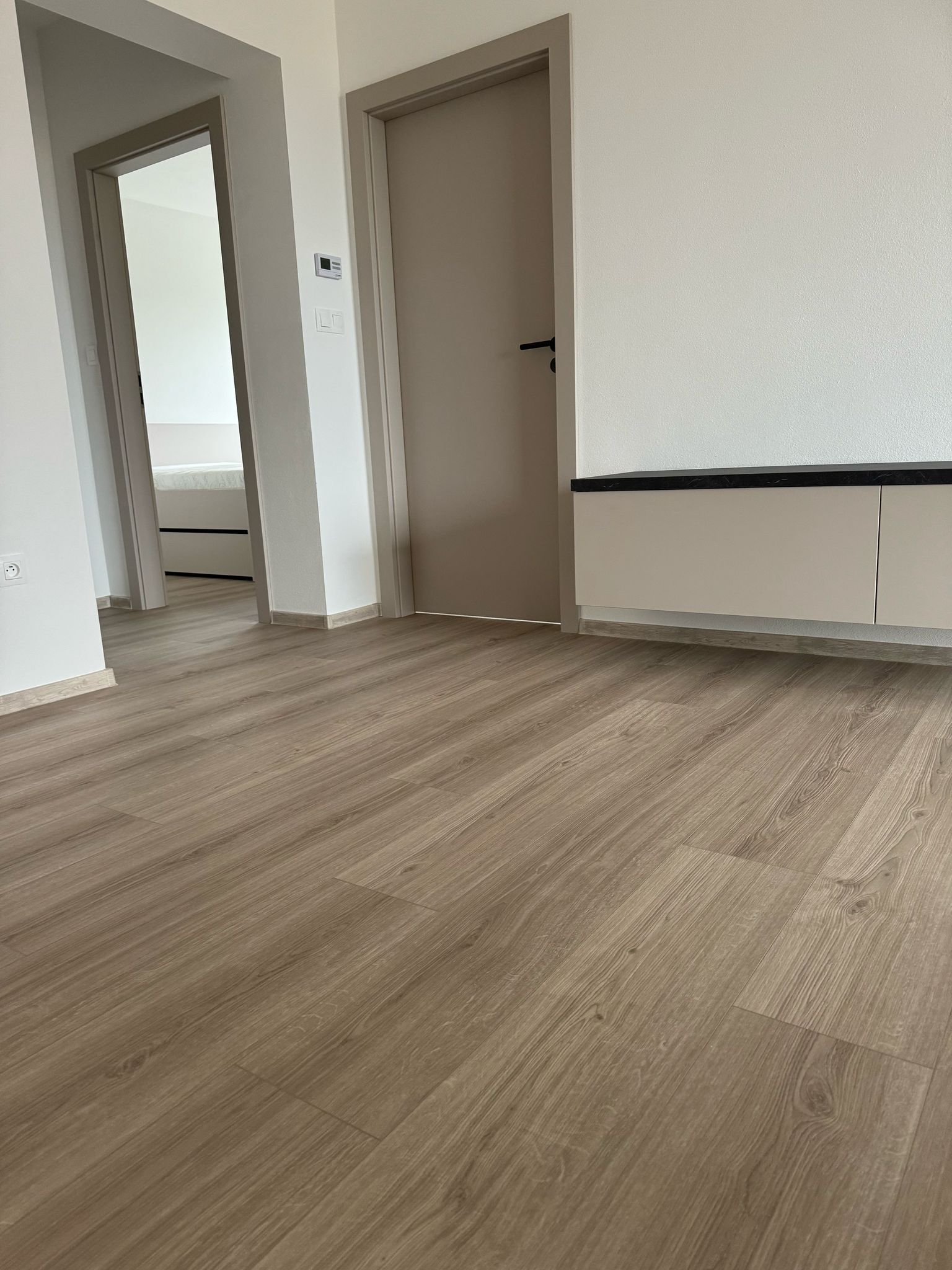 Dvere CPL laminát a kompozitná podlaha PARADOR
